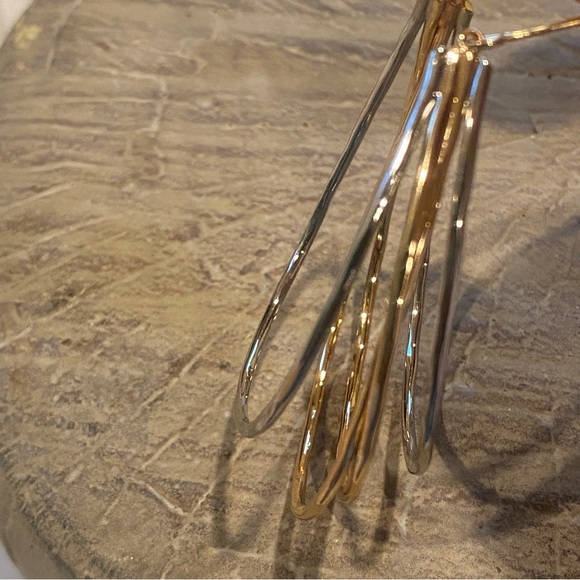 House Of Harlow 1960 Quadruple 4 Hoop Silver Gold Earrings NWT - Picture 5 of 6